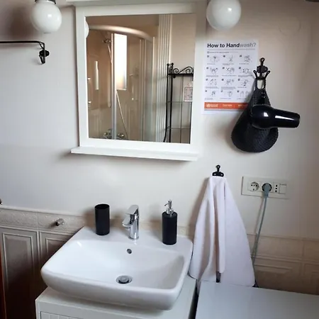 Saragoza In Peaceful Surrounding Apartment Matulji