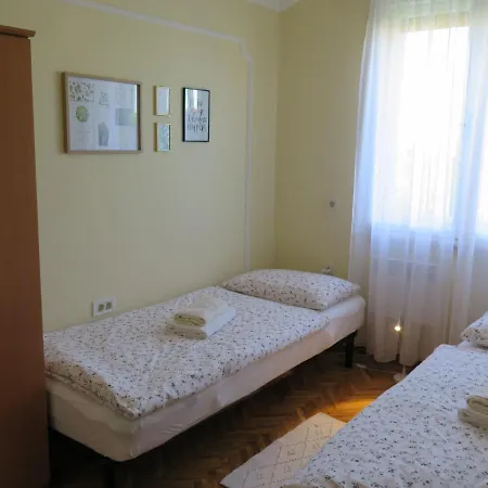 Saragoza In Peaceful Surrounding Apartment *