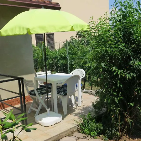 Apartment Saragoza In Peaceful Surrounding *